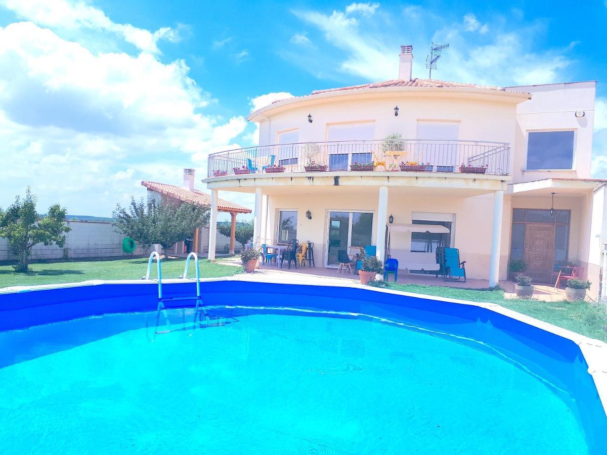 Casa Miguel Y Sally Villanueva de Las Manzanas Exteriör bild