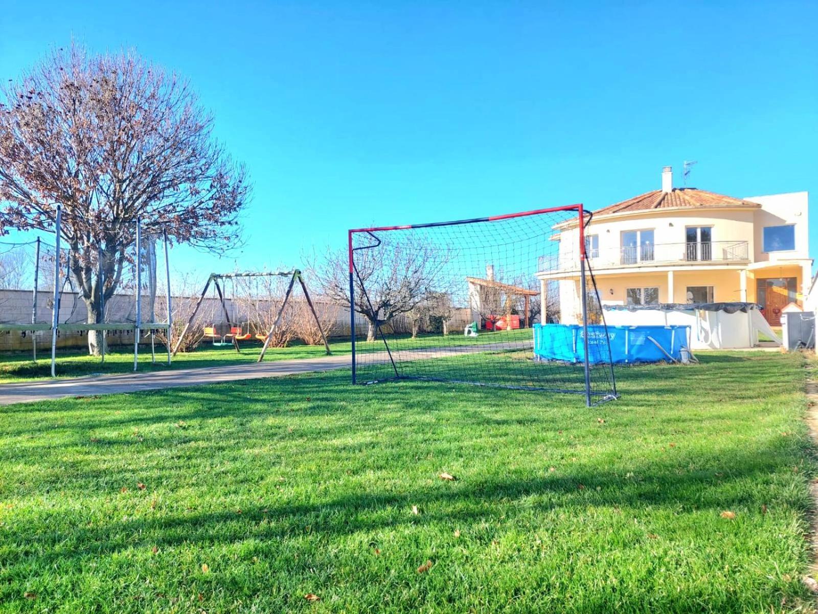 Casa Miguel Y Sally Villanueva de Las Manzanas Exteriör bild
