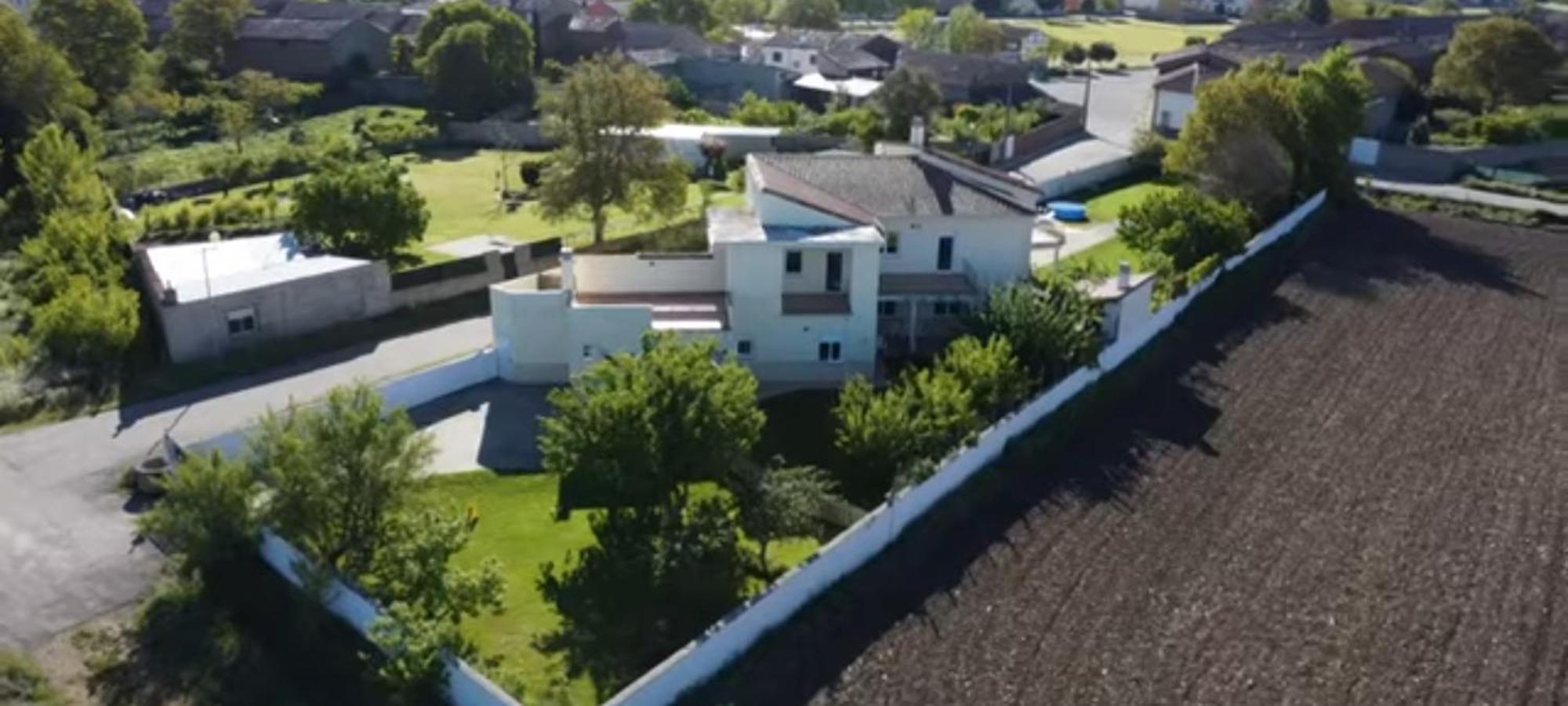 Casa Miguel Y Sally Villanueva de Las Manzanas Exteriör bild